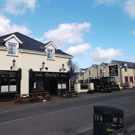 Dalys Inn Donore  Екстериор снимка