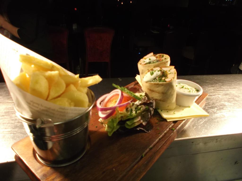 Dalys Inn Donore  Екстериор снимка