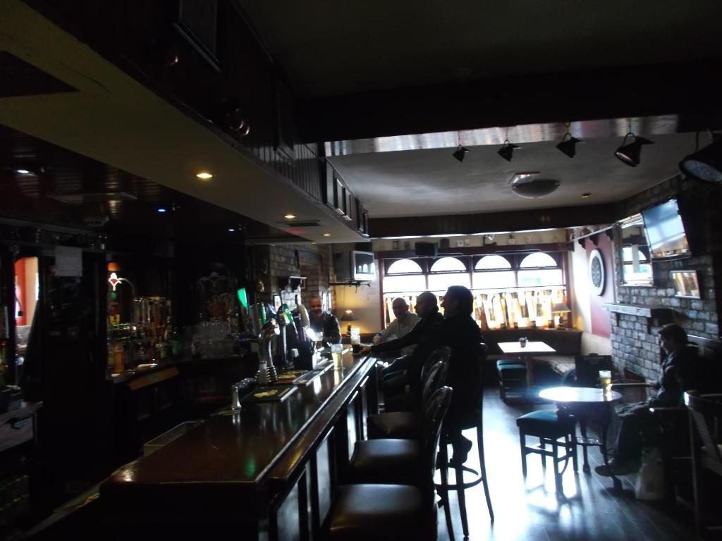Dalys Inn Donore  Екстериор снимка