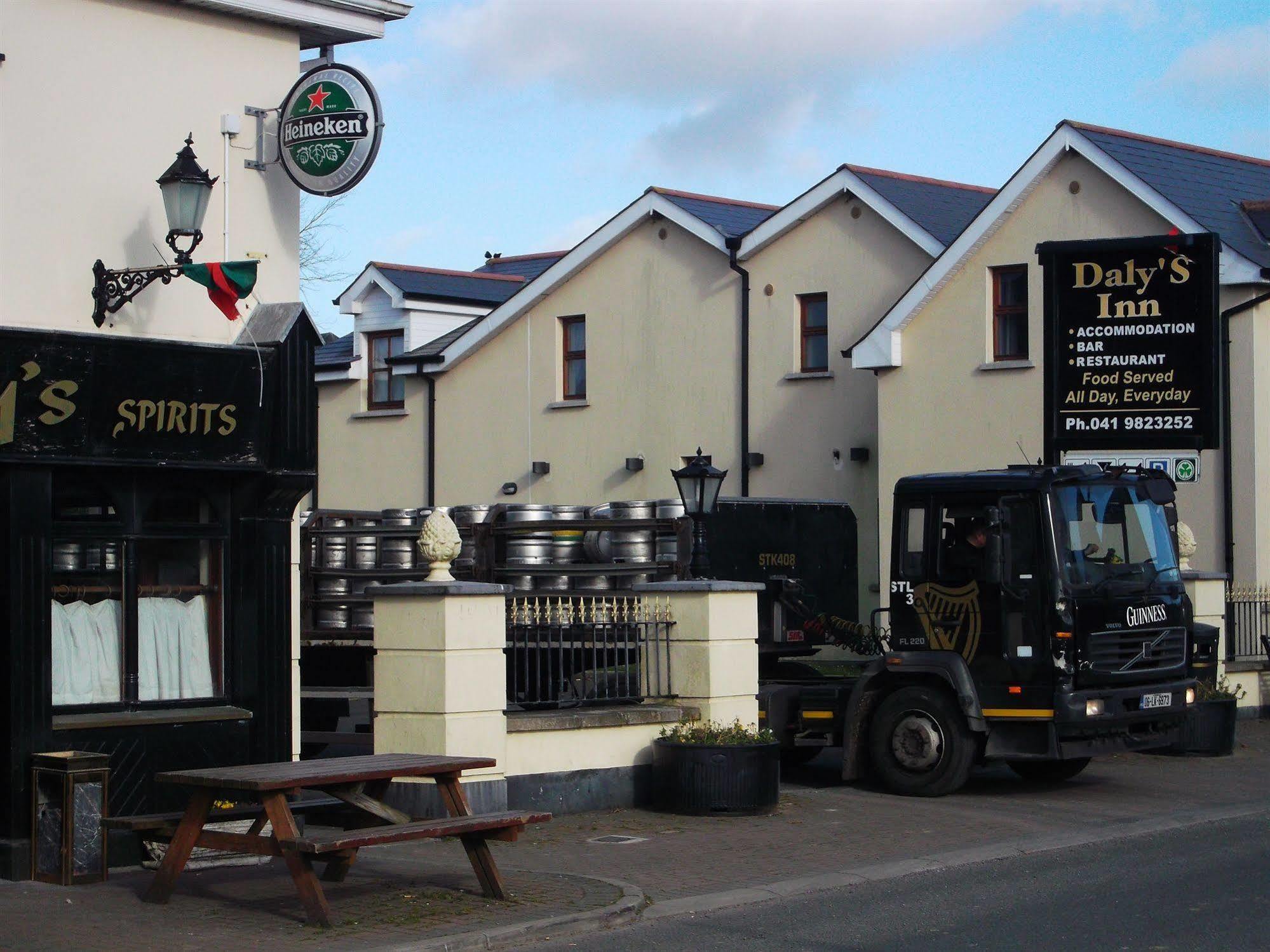 Dalys Inn Donore  Екстериор снимка