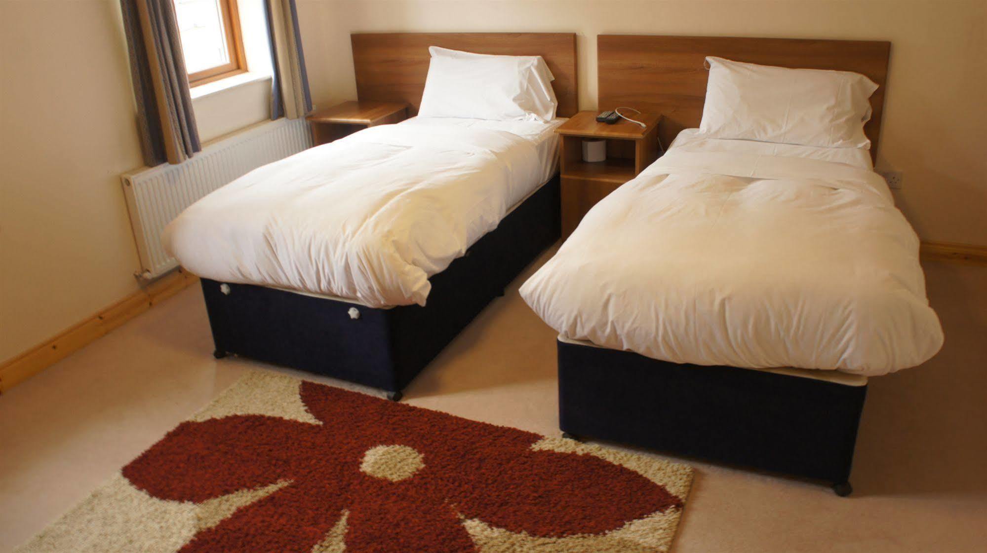 Dalys Inn Donore  Екстериор снимка