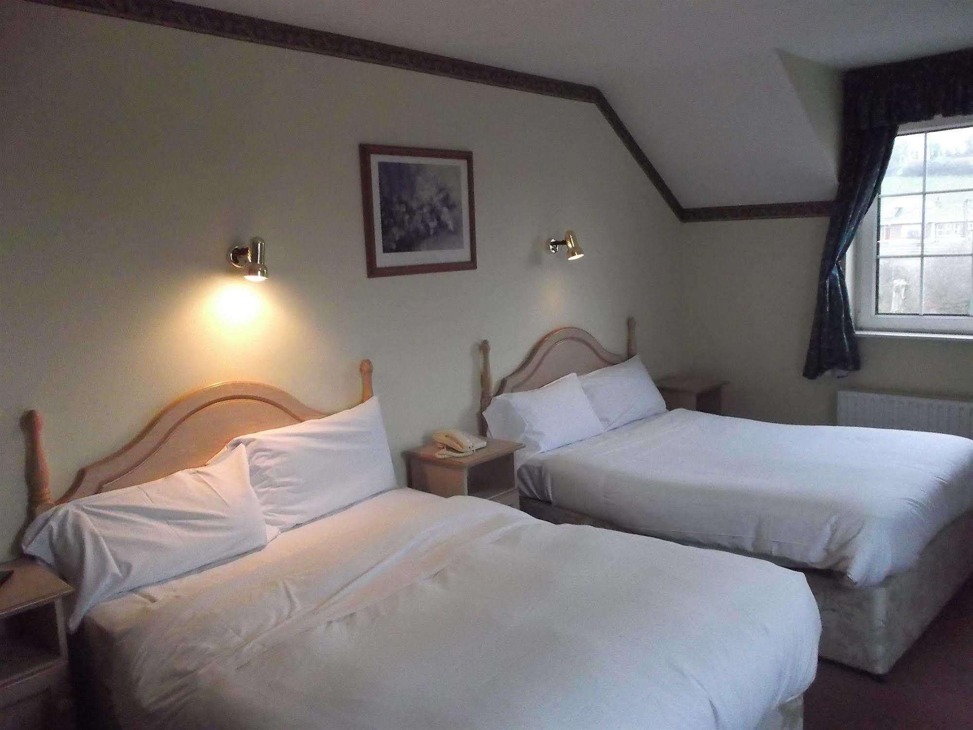 Dalys Inn Donore  Екстериор снимка