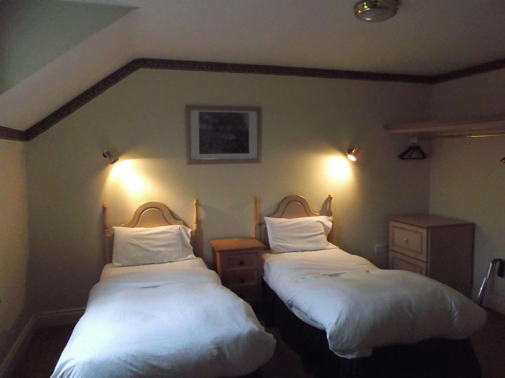 Dalys Inn Donore  Екстериор снимка
